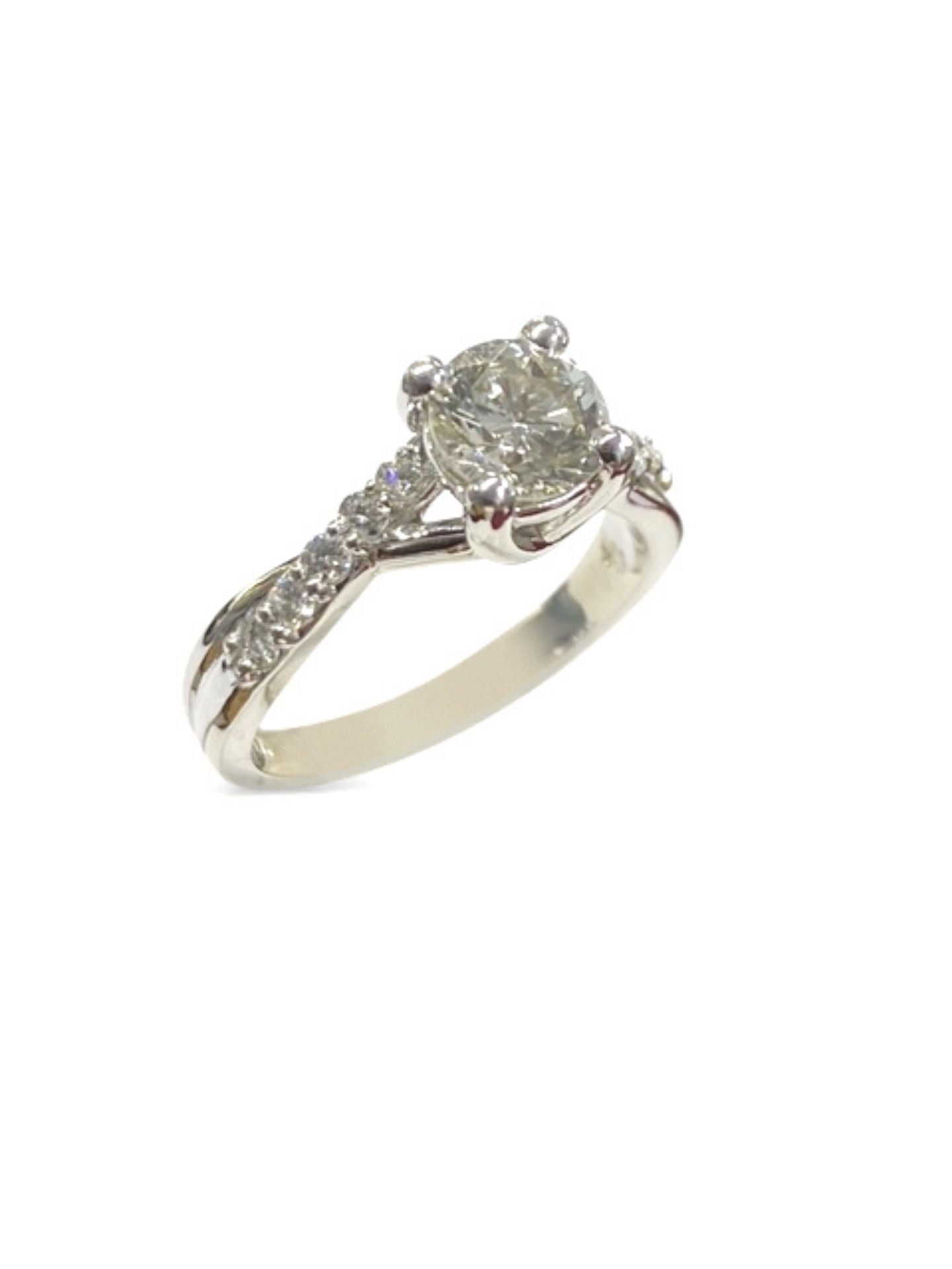 14k Round Cut Twisted Diamond Engagement Ring